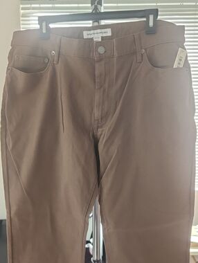 Amazon Essentials Brown Straight-Leg Pants